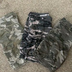 Men’s camo cargo shorts bundle